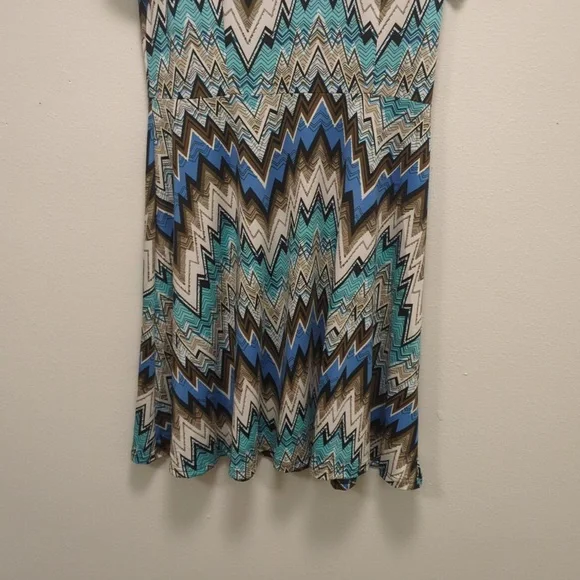 NWT Neesha Mini Dress - Chevron Pattern - Elastic - Relaxed Vibe - Work To Play - Picture 2 of 13
